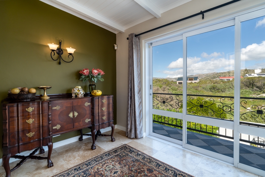 4 Bedroom Property for Sale in Kommetjie Western Cape